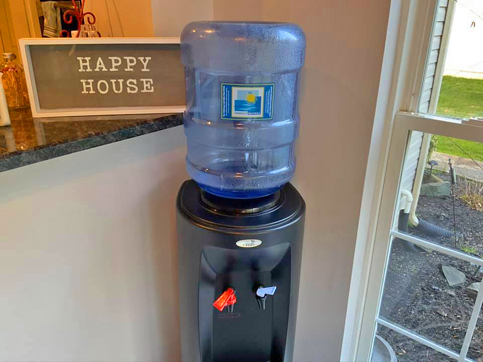 https://endlesswaters.com/wp-content/uploads/2020/04/Home-Water-Delivery-Happy-House.jpg